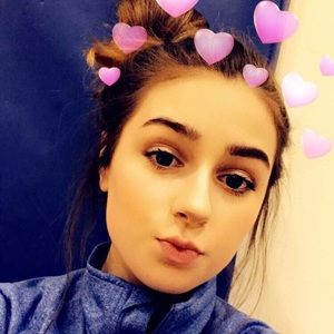 Meet your Posher, Ava